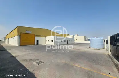 مخزن - استوديو - 8 حمامات للايجار في شارع الصناعية الشرقي - بركة العوامر - الوكرة