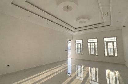 Villa - 6 Bedrooms - 7 Bathrooms for sale in Al Wukair - Al Wukair - Al Wakra