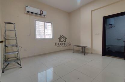 Apartment - 3 Bedrooms - 3 Bathrooms for rent in Anas Street - Fereej Bin Mahmoud North - Fereej Bin Mahmoud - Doha