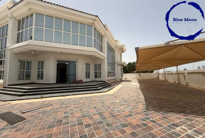 Villa - Studio - 7+ Bathrooms for rent in Onaiza Street - Diplomatic Area - Doha