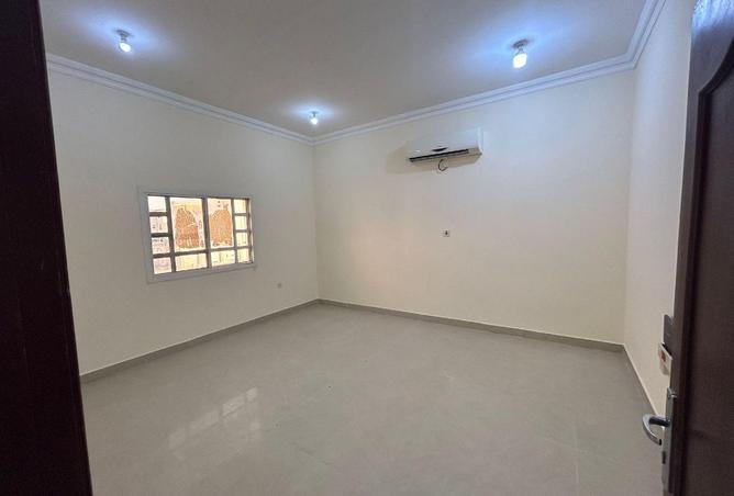57302813 - Property Image 3
