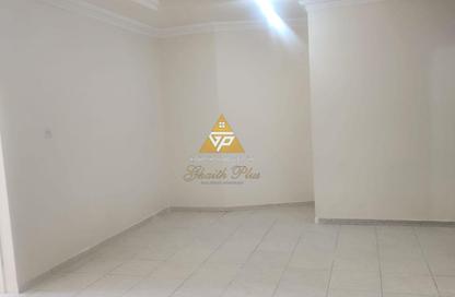 Villa - 1 - 1 for rent in Izghawa - Izghawa - Doha