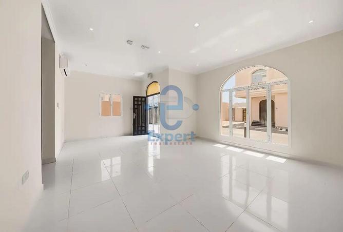 58147955 - Property Image 2