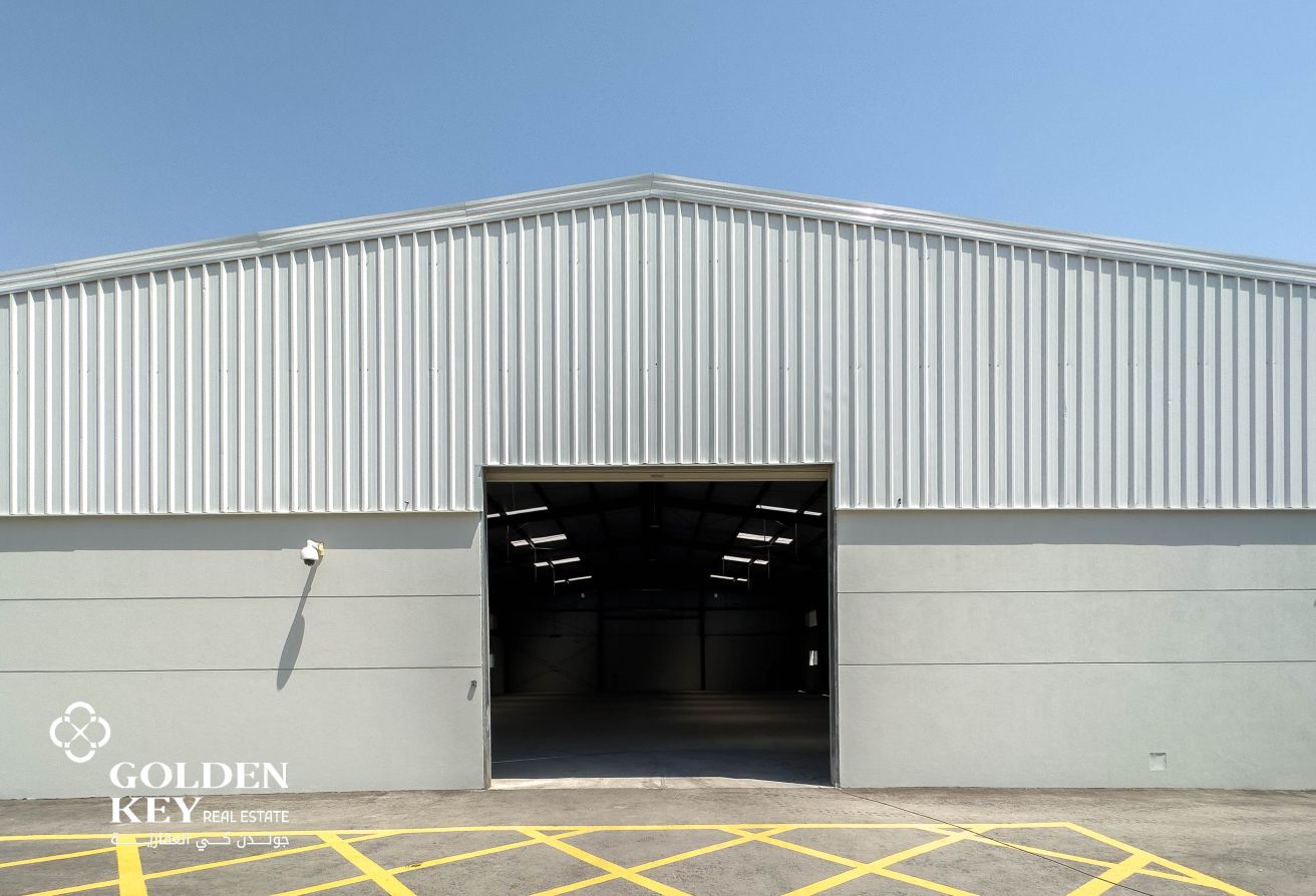 Brand New Garage Available for Lease in Industrial
