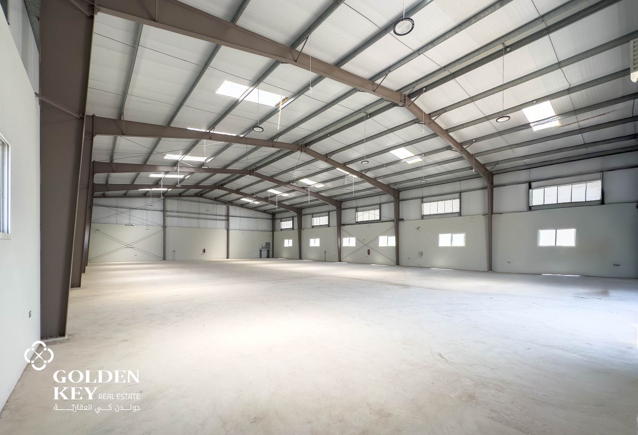 Brand New Garage Available for Lease in Industrial