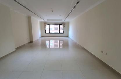 Apartment - Studio - 1 Bathroom for rent in Porto Arabia - The Pearl Island - Doha