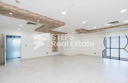 Office Space - Studio - 1 Bathroom for rent in Muntazah 7 - Al Muntazah - Doha