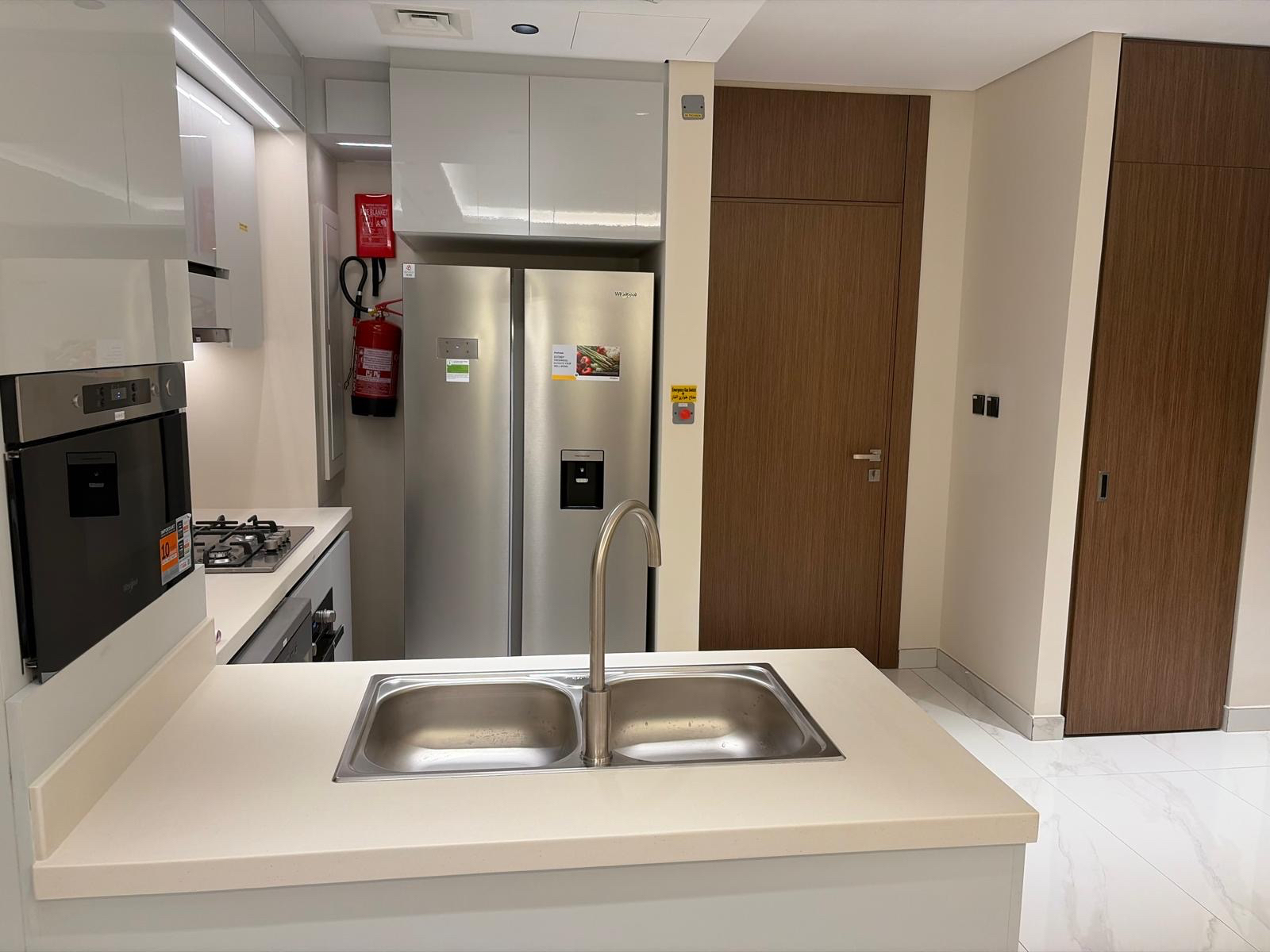 LUXURIOUS 2BHK FURNISHED WITH BALCONY thumbnail 4