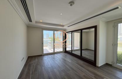 Apartment - 2 Bedrooms - 3 Bathrooms for rent in Viva West - Viva Bahriyah - The Pearl Island - Doha