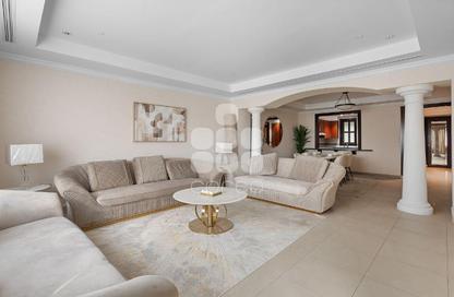 Townhouse - 2 Bedrooms - 3 Bathrooms for rent in Porto Arabia Townhouses - Porto Arabia - The Pearl Island - Doha