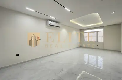 Apartment - 2 Bedrooms - 3 Bathrooms for rent in Ahmed Bin Majid Street - Al Messila - Doha