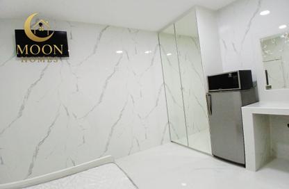 Apartment - Studio - 1 Bathroom for rent in Umm Ghuwailina 4 - Umm Ghuwailina - Doha