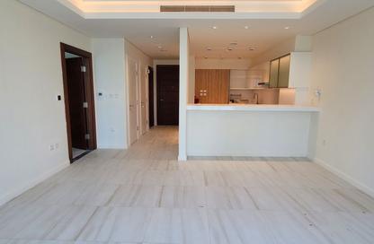 Apartment - 1 Bedroom - 2 Bathrooms for rent in Crystal Residence - Gewan Island - The Pearl Island - Doha