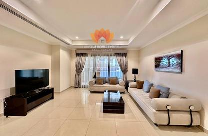 Apartment - 1 Bedroom - 2 Bathrooms for rent in East Porto Drive - Porto Arabia - The Pearl Island - Doha