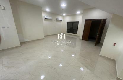 Villa - 5 Bedrooms - 4 Bathrooms for rent in Hazm Al Markhiya - Doha