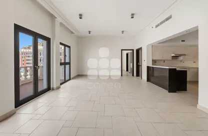 Apartment - 2 Bedrooms - 3 Bathrooms for rent in Chateau - Qanat Quartier - The Pearl Island - Doha