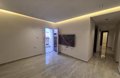 Apartment - 3 Bedrooms - 3 Bathrooms for rent in Old Airport Residential Apartments - Old Airport Road - Doha Apartment - 3 Bedrooms - 3 Bathrooms for rent in Old Airport Residential Apartments - Old Airport Road - Doha