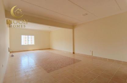 Apartment - 2 - 2 for rent in Umm Ghuwailina 4 - Umm Ghuwailina - Doha