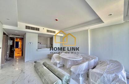 Apartment - 1 Bedroom - 2 Bathrooms for sale in Marina Tower 23 - Marina District - Lusail