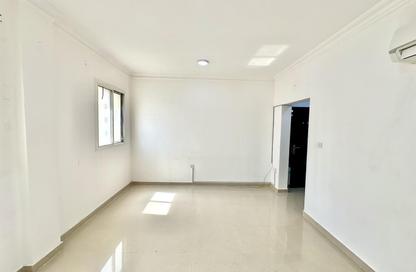 Apartment - 2 Bedrooms - 2 Bathrooms for rent in Al Tabari Street - Fereej Bin Omran - Doha