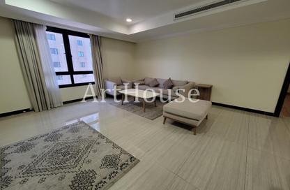 Apartment - 1 Bedroom - 2 Bathrooms for rent in East Porto Drive - Porto Arabia - The Pearl Island - Doha Apartment - 1 Bedroom - 2 Bathrooms for rent in East Porto Drive - Porto Arabia - The Pearl Island - Doha