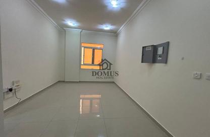 Apartment - 2 Bedrooms - 2 Bathrooms for rent in Thabit Bin Zaid Street - Al Mansoura - Doha