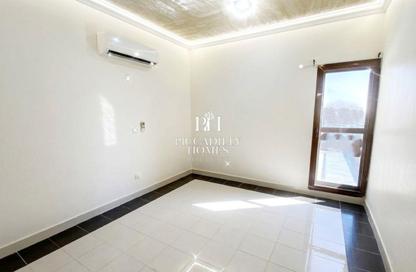 Villa - 4 Bedrooms - 4 Bathrooms for rent in Al Sakhama - Doha