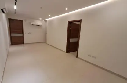 شقة - 2 غرف نوم - 2 حمامات للايجار في شارع الوعب - الوعب - الدوحة