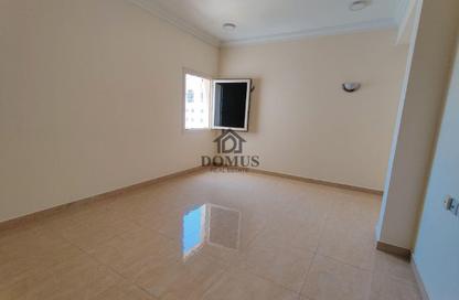 Apartment - 2 Bedrooms - 2 Bathrooms for rent in Thabit Bin Zaid Street - Al Mansoura - Doha