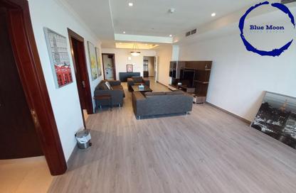 Apartment - 2 Bedrooms - 3 Bathrooms for rent in East Porto Drive - Porto Arabia - The Pearl Island - Doha Apartment - 2 Bedrooms - 3 Bathrooms for rent in East Porto Drive - Porto Arabia - The Pearl Island - Doha