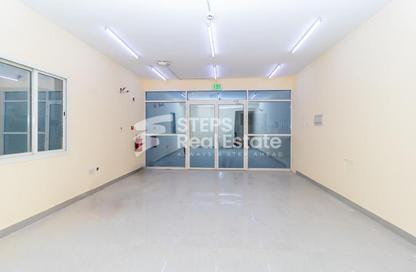 Warehouse - Studio - 1 Bathroom for sale in East Industrial Street - Birkat Al Awamer - Al Wakra