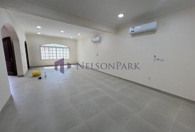 52271412 - Property Image 3