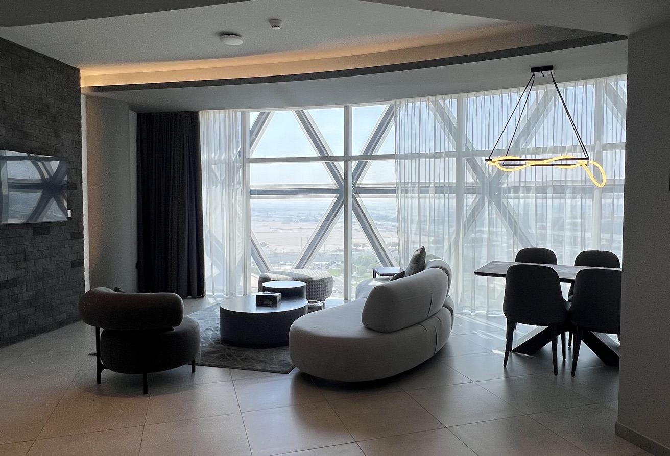 LUXURY SPACIOUS 2BHK INCLUDING BILLS + WIFI thumbnail 4
