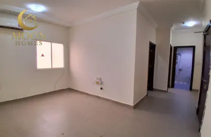 Apartment - 1 Bedroom - 1 Bathroom for rent in Umm Ghuwailina 4 - Umm Ghuwailina - Doha