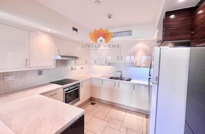 Apartment - 2 Bedrooms - 3 Bathrooms for rent in Carnaval - Qanat Quartier - The Pearl Island - Doha