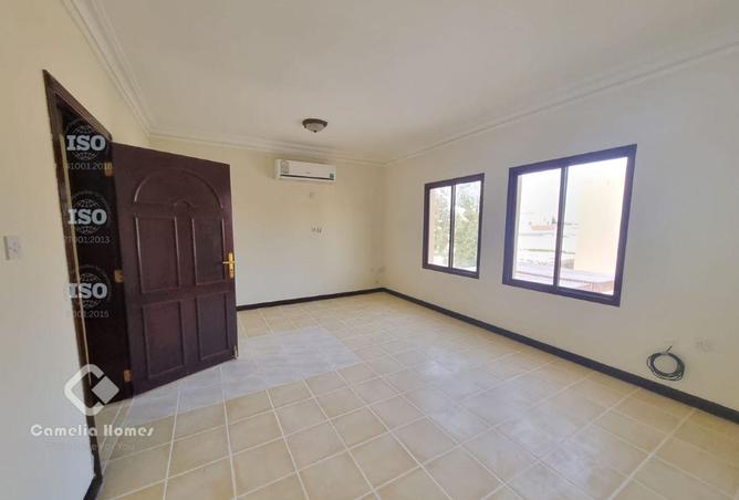 985031 - Property Image 3