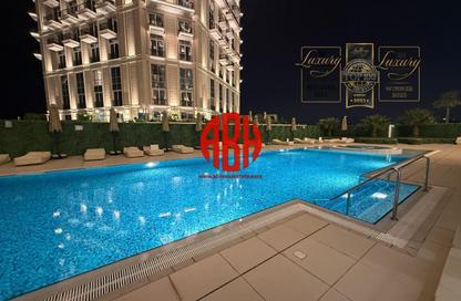 Apartment - 3 Bedrooms - 4 Bathrooms for rent in Floresta Gardens - Floresta Gardens - The Pearl Island - Doha