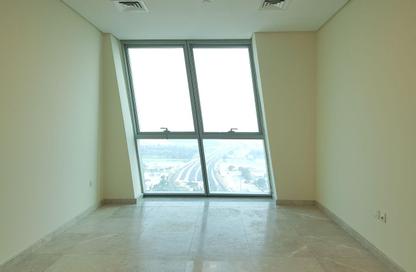 Apartment - 2 Bedrooms - 2 Bathrooms for rent in Zig Zag Towers - West Bay - Doha