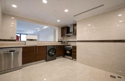 Apartment - 1 Bedroom - 2 Bathrooms for rent in West Porto Drive - Porto Arabia - The Pearl Island - Doha