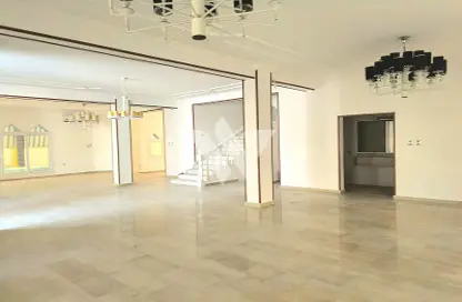 Compound - 5 Bedrooms - 6 Bathrooms for rent in Al Dafna - Al Dafna - Doha Compound - 5 Bedrooms - 6 Bathrooms for rent in Al Dafna - Al Dafna - Doha