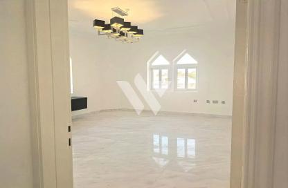 Compound - 5 - 6 for rent in Al Dafna - Doha