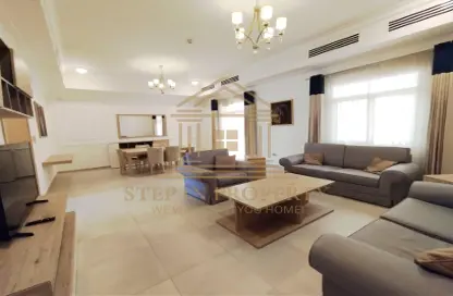 فيلا - 4 غرف نوم - 4 حمامات للايجار في فيلا فيردي - مريخ - المريخ - الدوحة