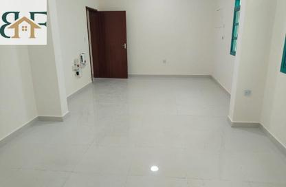 Apartment - 3 Bedrooms - 3 Bathrooms for rent in Al Mansoura - Al Mansoura - Doha