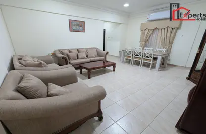 Apartment - 2 Bedrooms - 3 Bathrooms for rent in Umm Ghuwailina 4 - Umm Ghuwailina - Doha