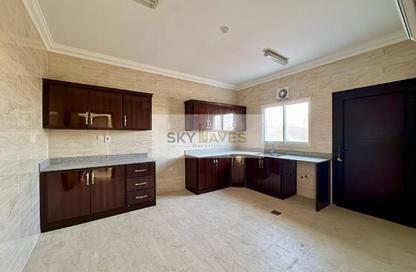 Villa - 6 Bedrooms - 6 Bathrooms for rent in Al Kheesa - Al Kheesa - Umm Salal Mohammed