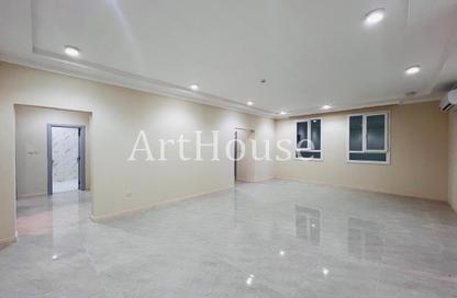 Apartment - 3 Bedrooms - 3 Bathrooms for rent in Fereej Kulaib - Doha