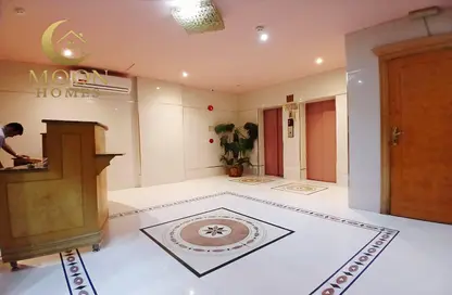 Apartment - 1 Bedroom - 2 Bathrooms for rent in Umm Ghuwailina 4 - Umm Ghuwailina - Doha