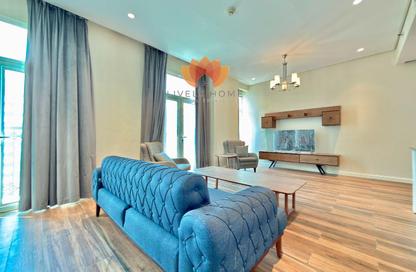 Apartment - 2 Bedrooms - 3 Bathrooms for rent in Floresta Gardens - Floresta Gardens - The Pearl Island - Doha