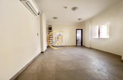 Apartment - 2 Bedrooms - 4 Bathrooms for rent in Najma street - Old Airport Road - Doha