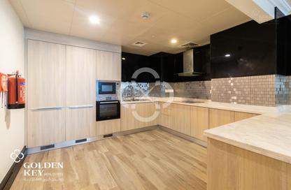 Apartment - 1 - 2 for rent in Viva West - Viva Bahriyah - The Pearl Island - Doha Apartment - 1 - 2 for rent in Viva West - Viva Bahriyah - The Pearl Island - Doha